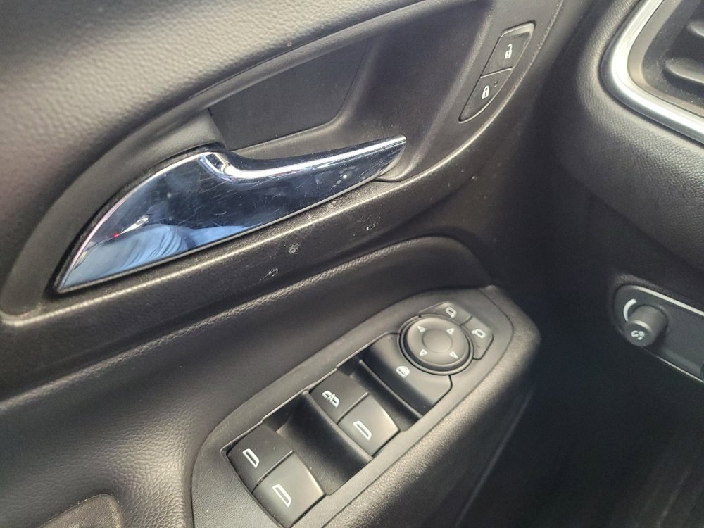 Used 2018 Chevrolet Equinox LT image 27