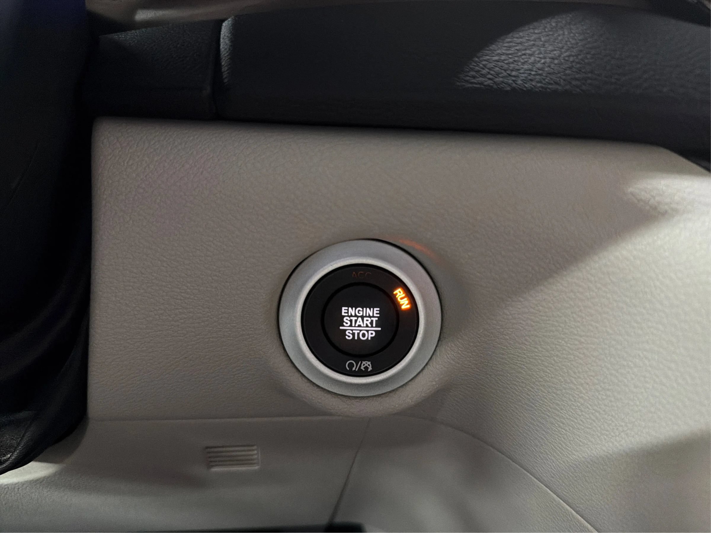 Used 2023 Chrysler Voyager LX FWD image 22