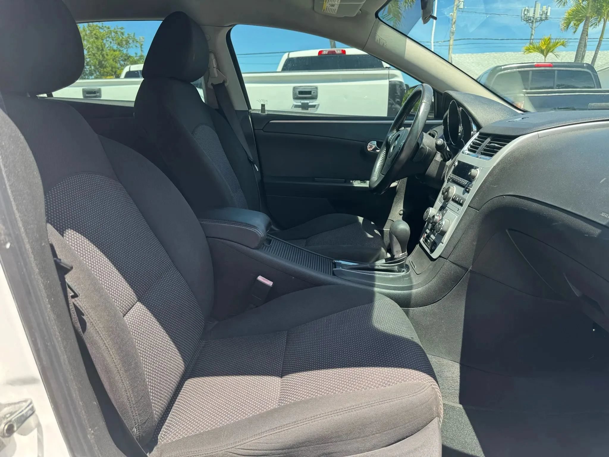 Used 2010 Chevrolet Malibu LT FWD image 16