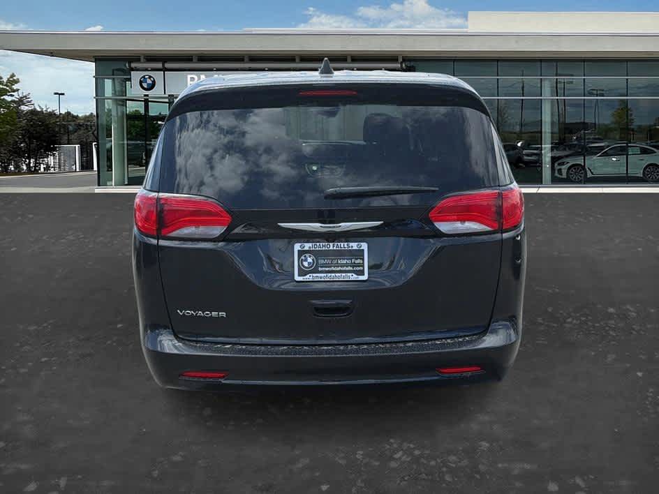 Used 2023 Chrysler Voyager LX FWD image 6