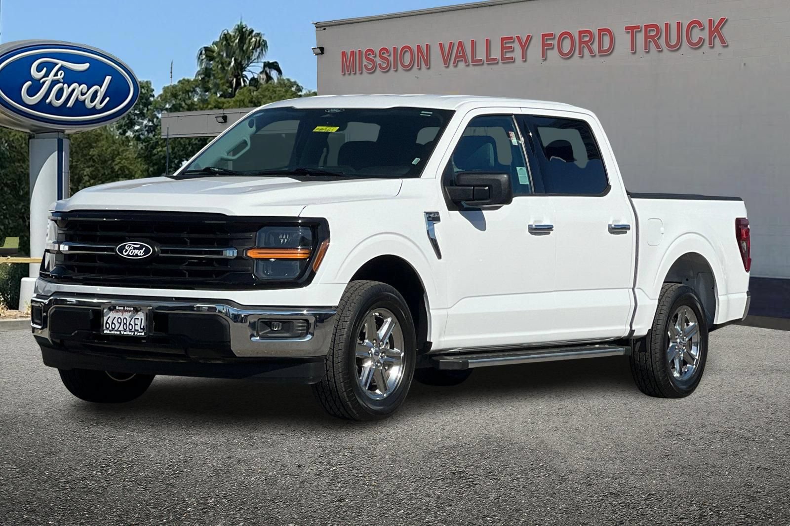 Used 2025 Ford F150 XLT w/ Equipment Group 301A Standard RWD image 8
