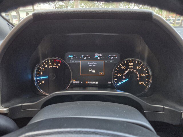 Used 2015 Ford F150 Lariat image 18