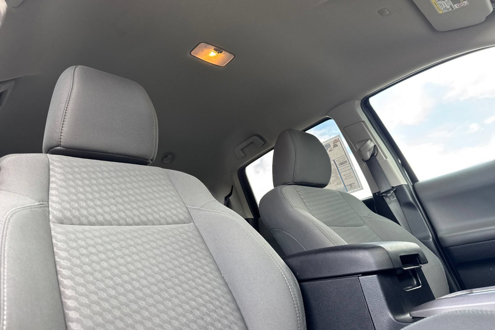 Used 2020 Toyota Tacoma SR5 w/ Technology Package AWD/4WD image 19
