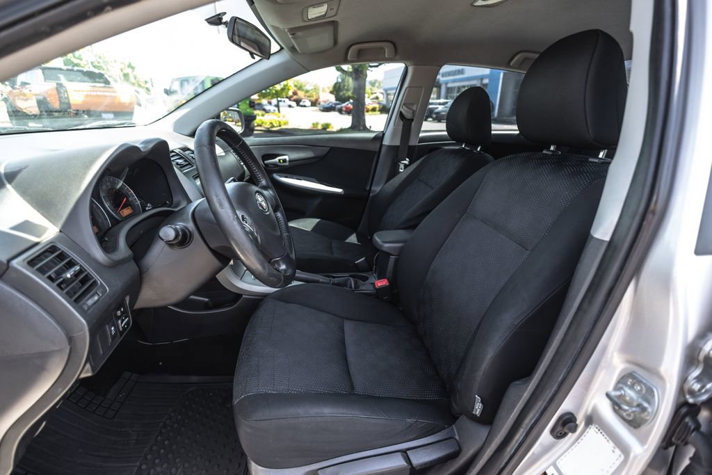 Used 2010 Toyota Corolla LE FWD image 16