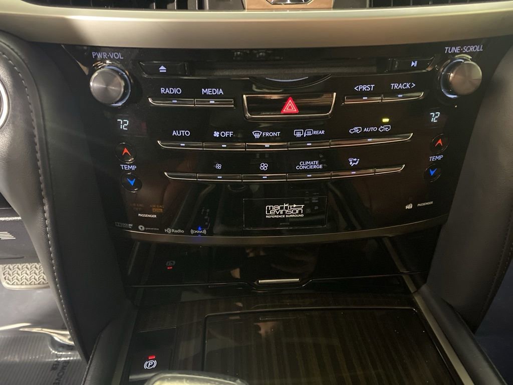 Used 2020 Lexus LX 570 4WD w/ Sport Package image 22