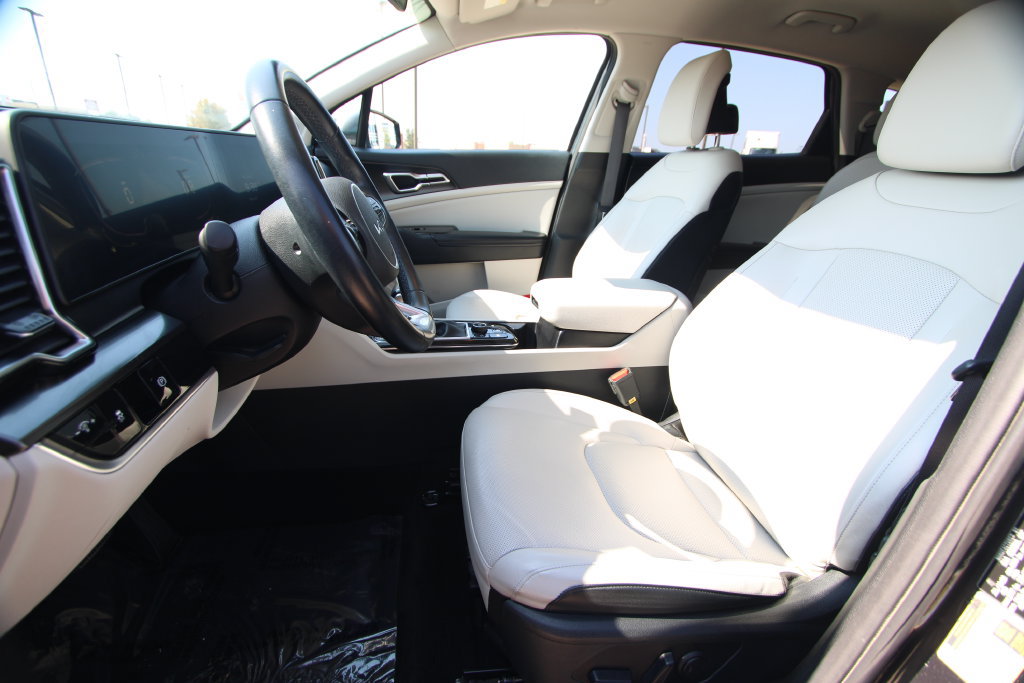 Used 2023 Kia Sportage EX FWD image 6