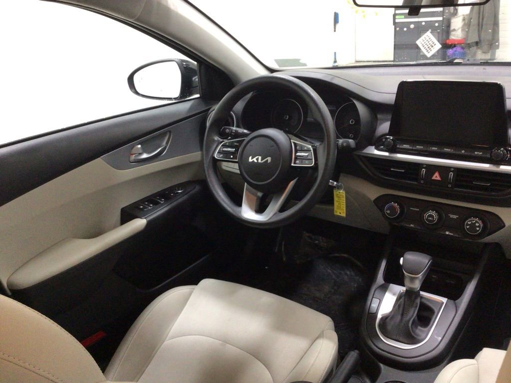 Used 2023 Kia Forte LXS w/ LXS Technology Package image 16