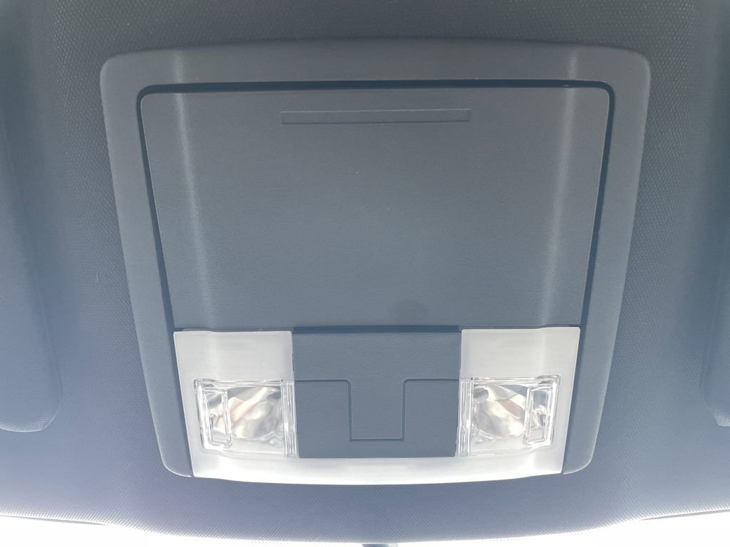 Used 2019 Ford Explorer XLT w/ Equipment Group 202A image 26