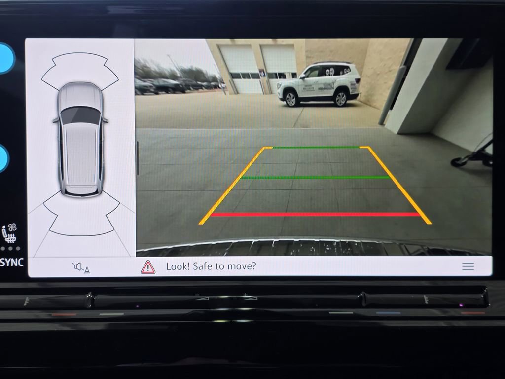 New 2026 Volkswagen Atlas SE image 13