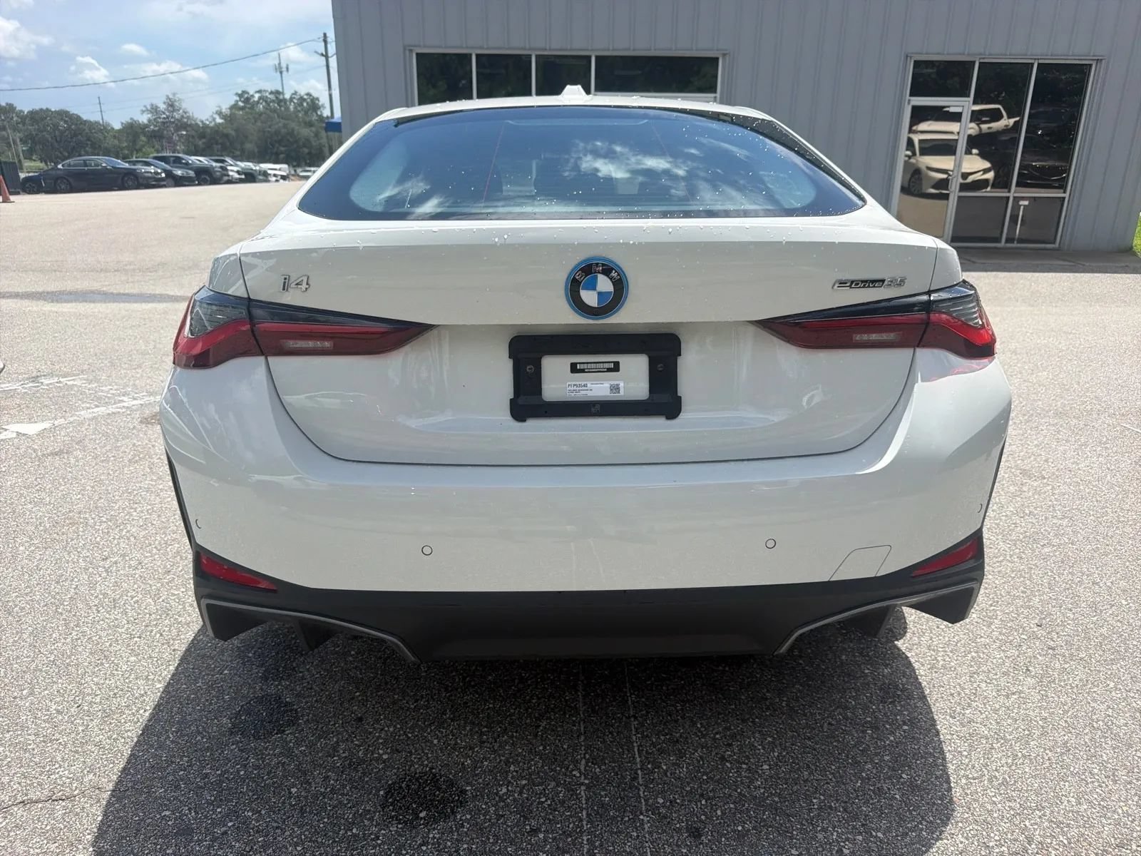 Used 2023 BMW i4 eDrive35 RWD image 8