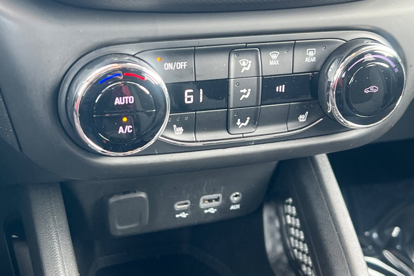 Used 2022 Chevrolet TrailBlazer LT w/ Convenience Package image 18