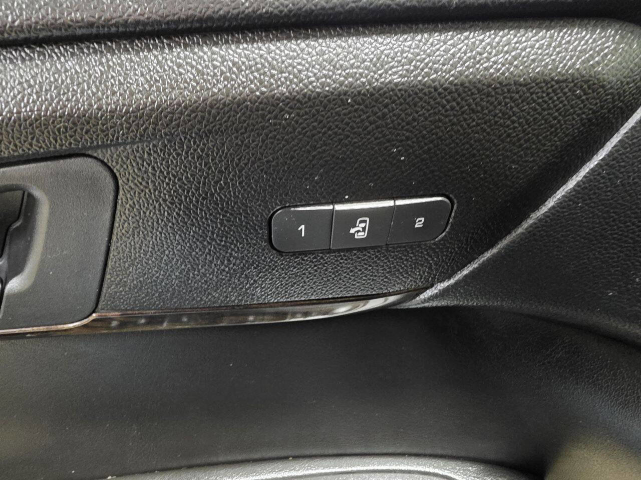 Used 2013 GMC Acadia Denali AWD/4WD image 30