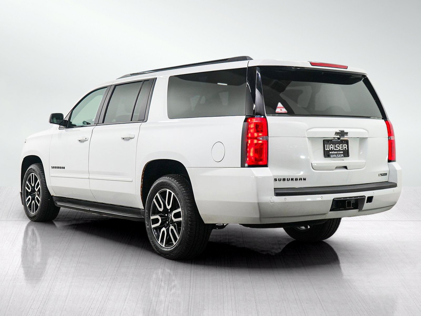 Used 2018 Chevrolet Suburban Premier w/ RST Edition AWD/4WD image 3