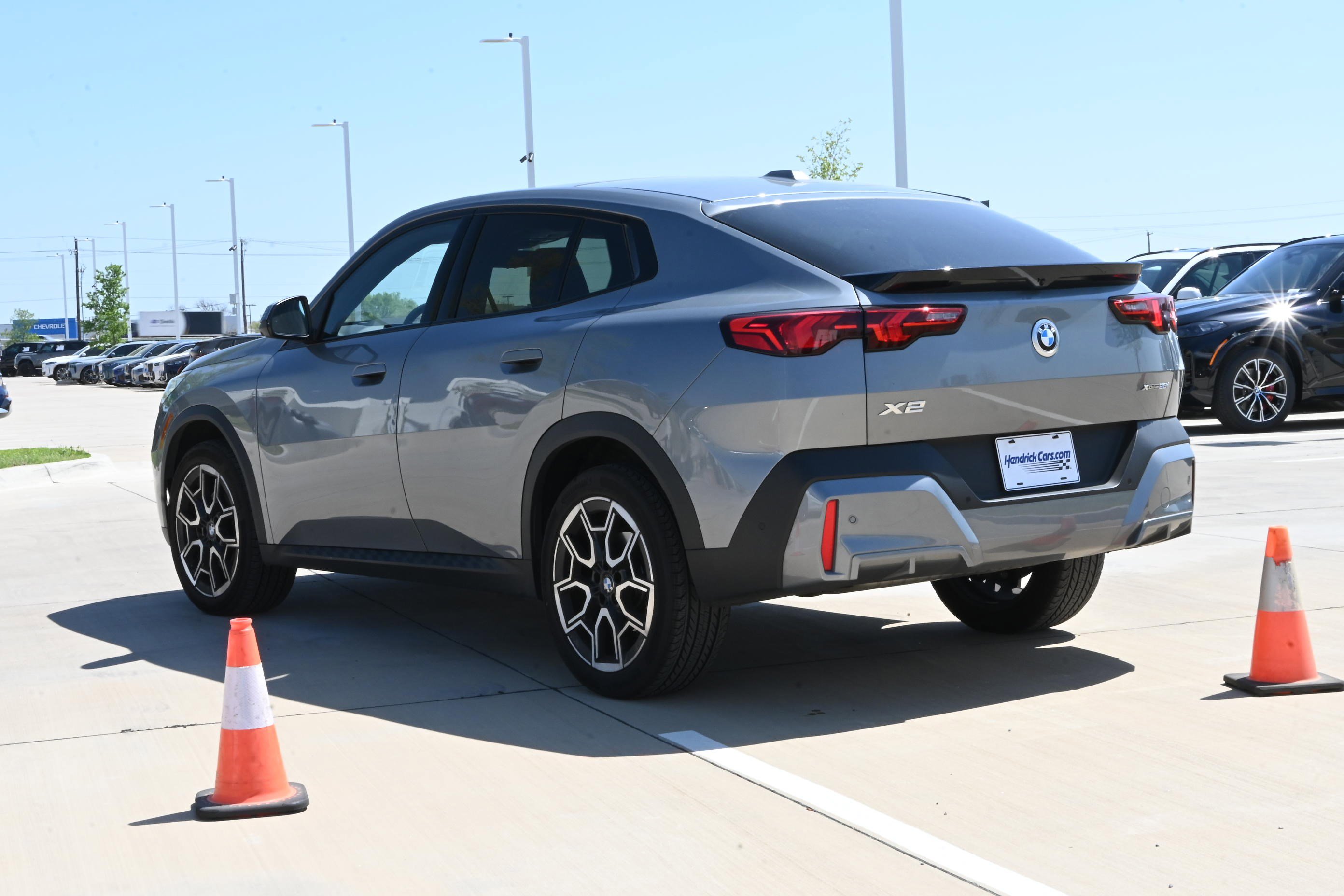 Certified 2025 BMW X2 xDrive28i image 6