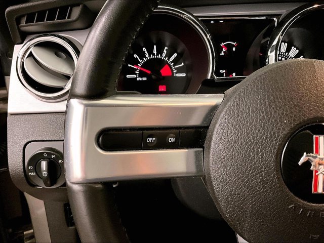 Used 2009 Ford Mustang GT Premium RWD image 17