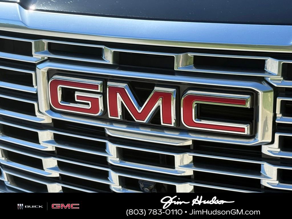 Used 2025 GMC Yukon Denali AWD/4WD image 6