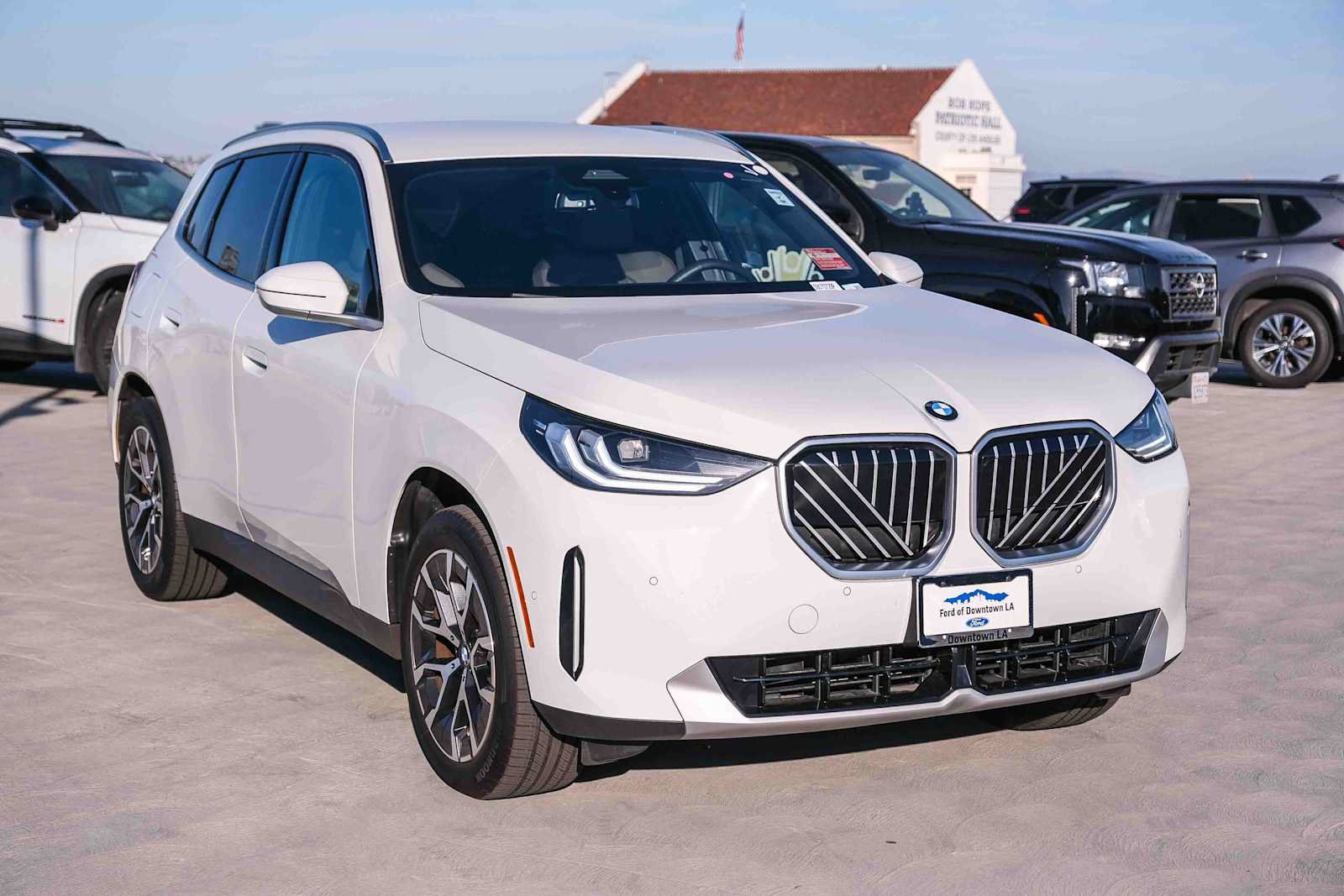 Used 2025 BMW X3 xDrive30i AWD/4WD image 3