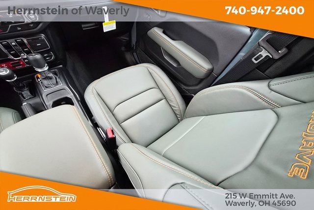 New 2025 Jeep Gladiator Mojave w/ Convenience Group image 14