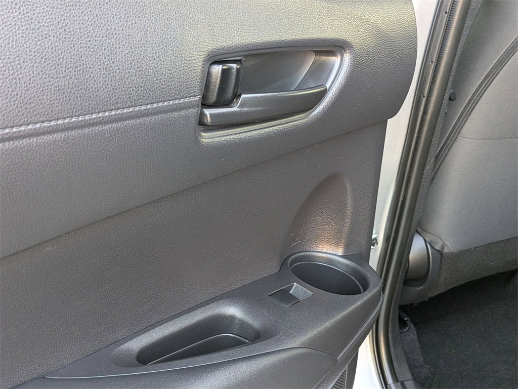 Used 2025 Toyota Corolla Cross LE image 26