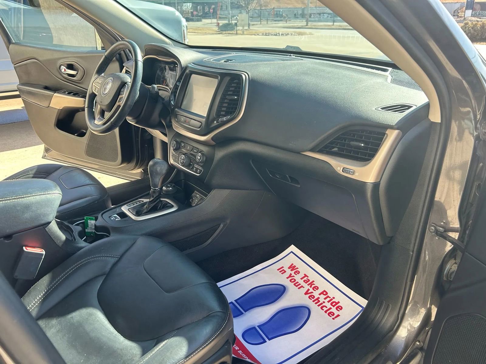 Used 2018 Jeep Cherokee Limited image 15