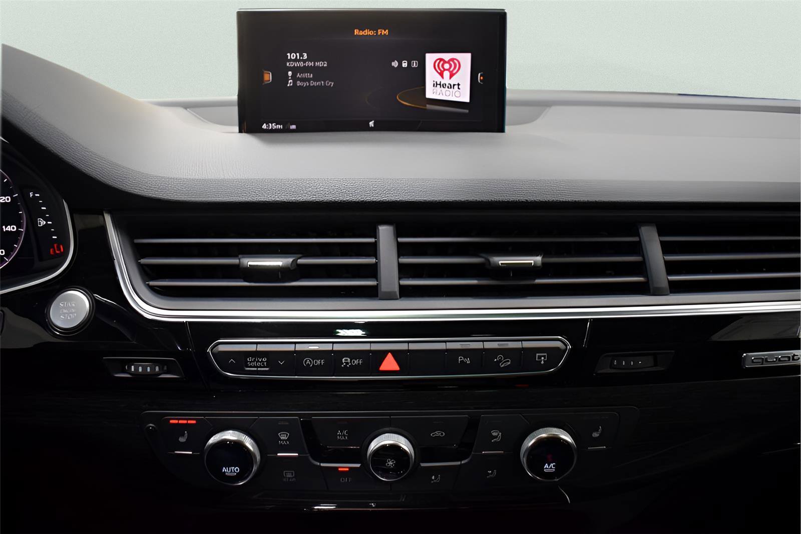 Used 2017 Audi Q7 3.0T Premium Plus image 13