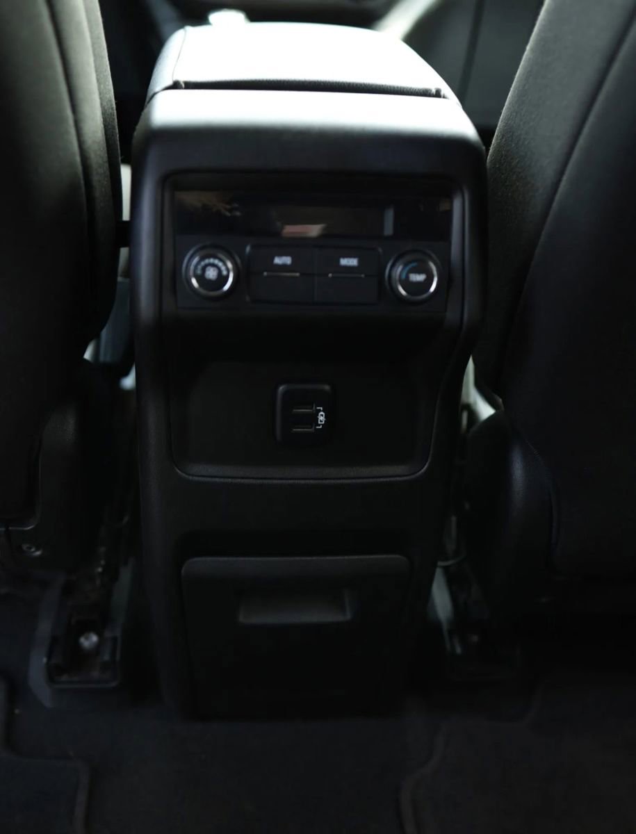 Used 2018 GMC Acadia SLE w/ LPO, Black Accent Package image 32