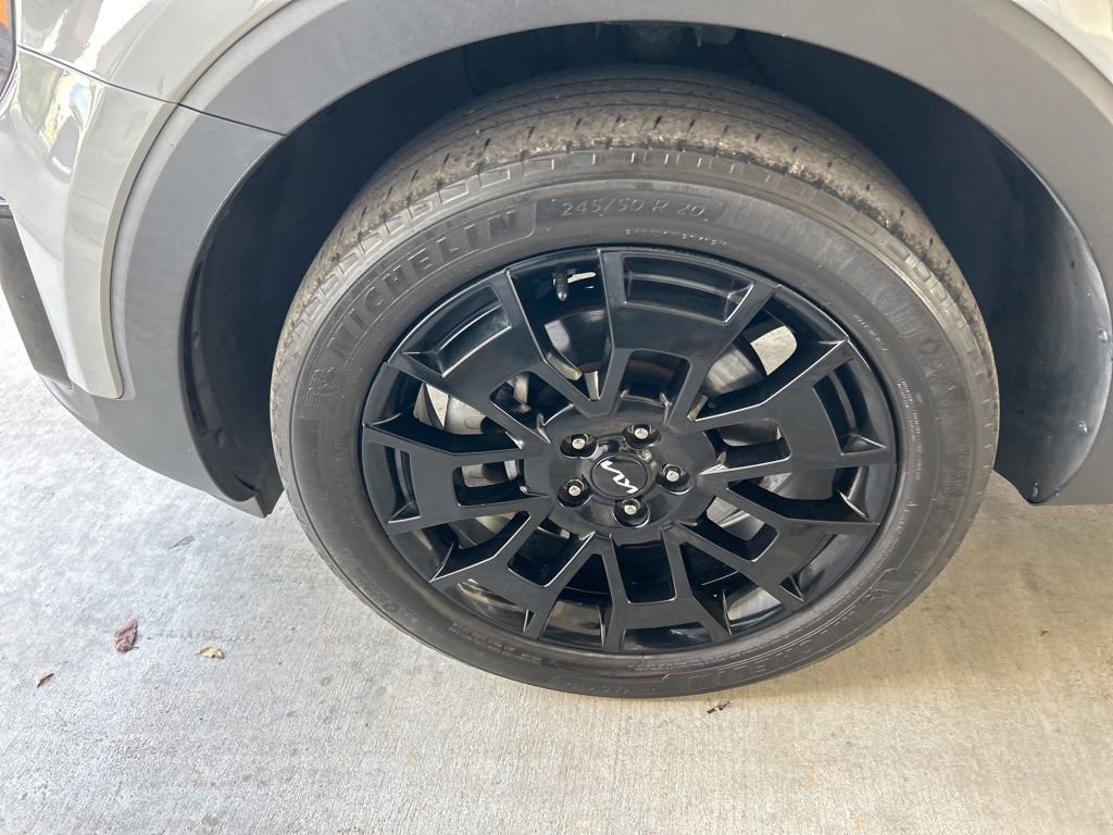 Used 2022 Kia Telluride SX w/ SX Prestige Package image 13