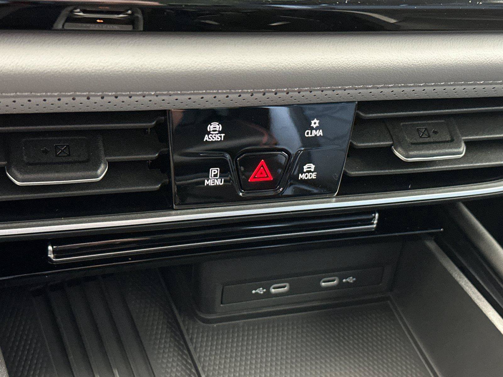 New 2026 Volkswagen Atlas Peak Edition AWD/4WD image 20
