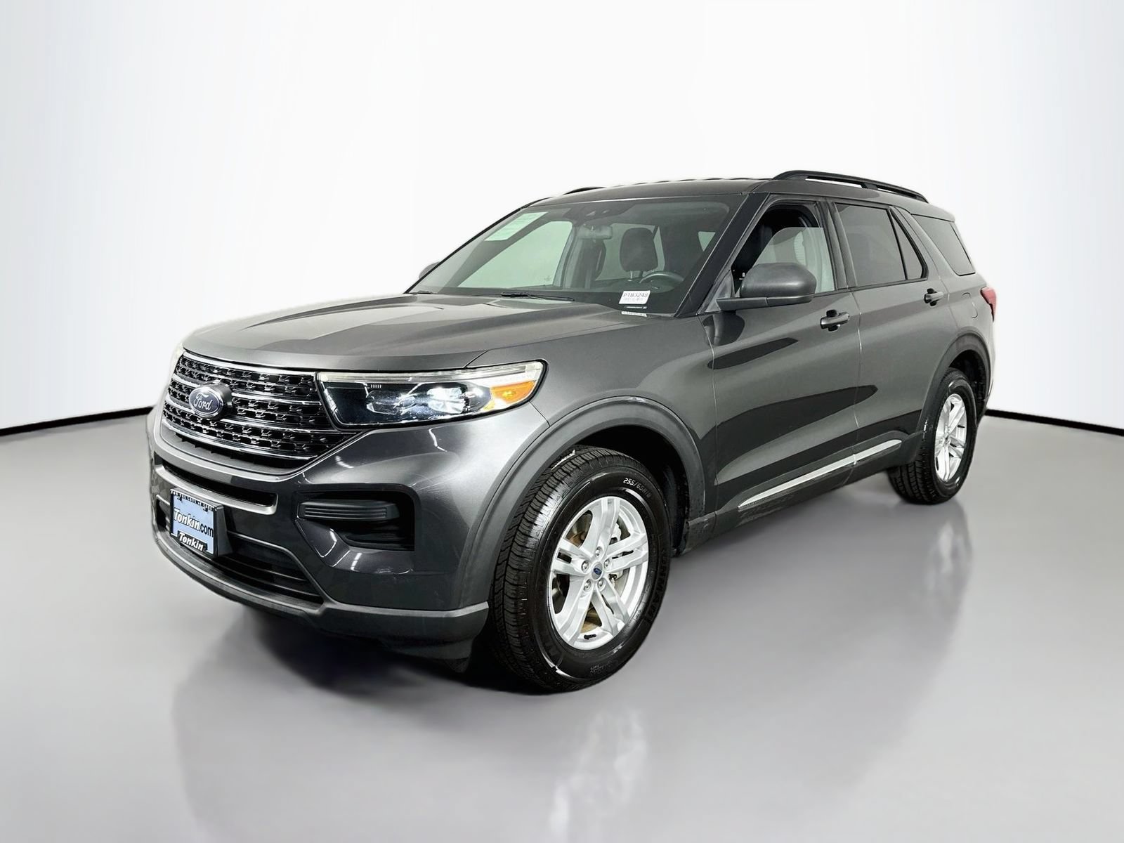 Used 2020 Ford Explorer XLT w/ Class III Trailer Tow Package AWD/4WD image 3