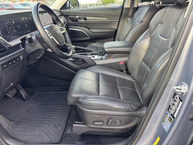Used 2024 Kia Telluride SX w/ Towing Package image 17