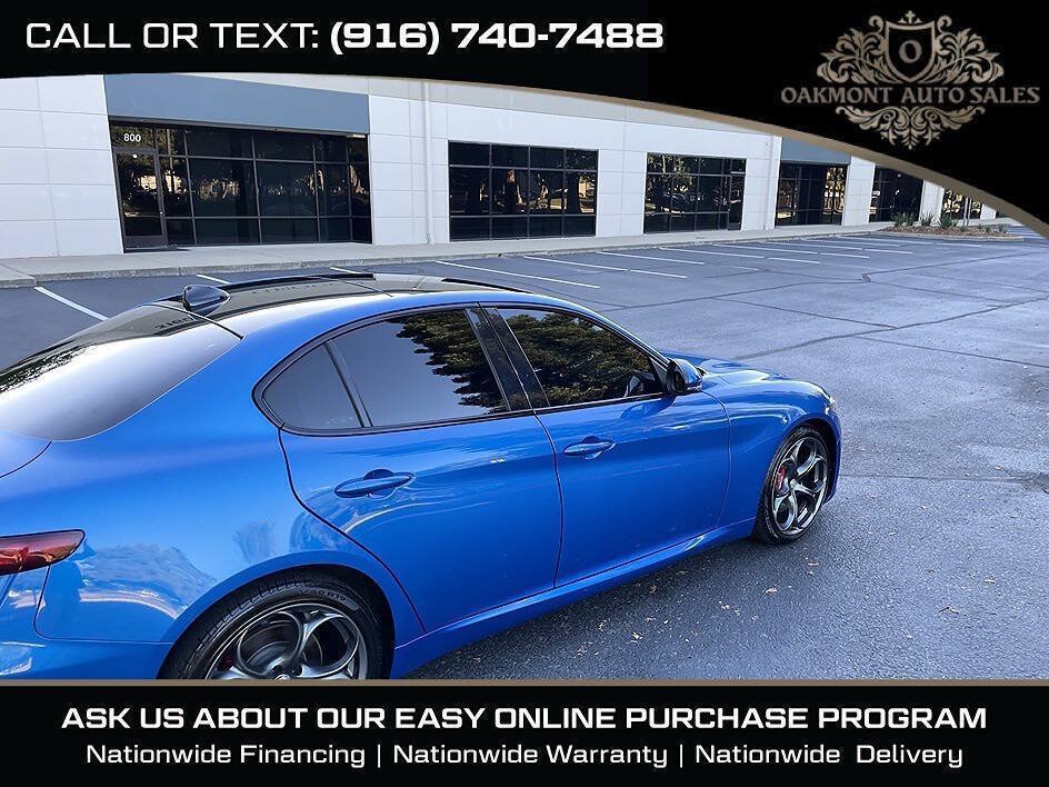 Used 2017 Alfa Romeo Giulia Ti w/ TI 19" Sport Package RWD image 10