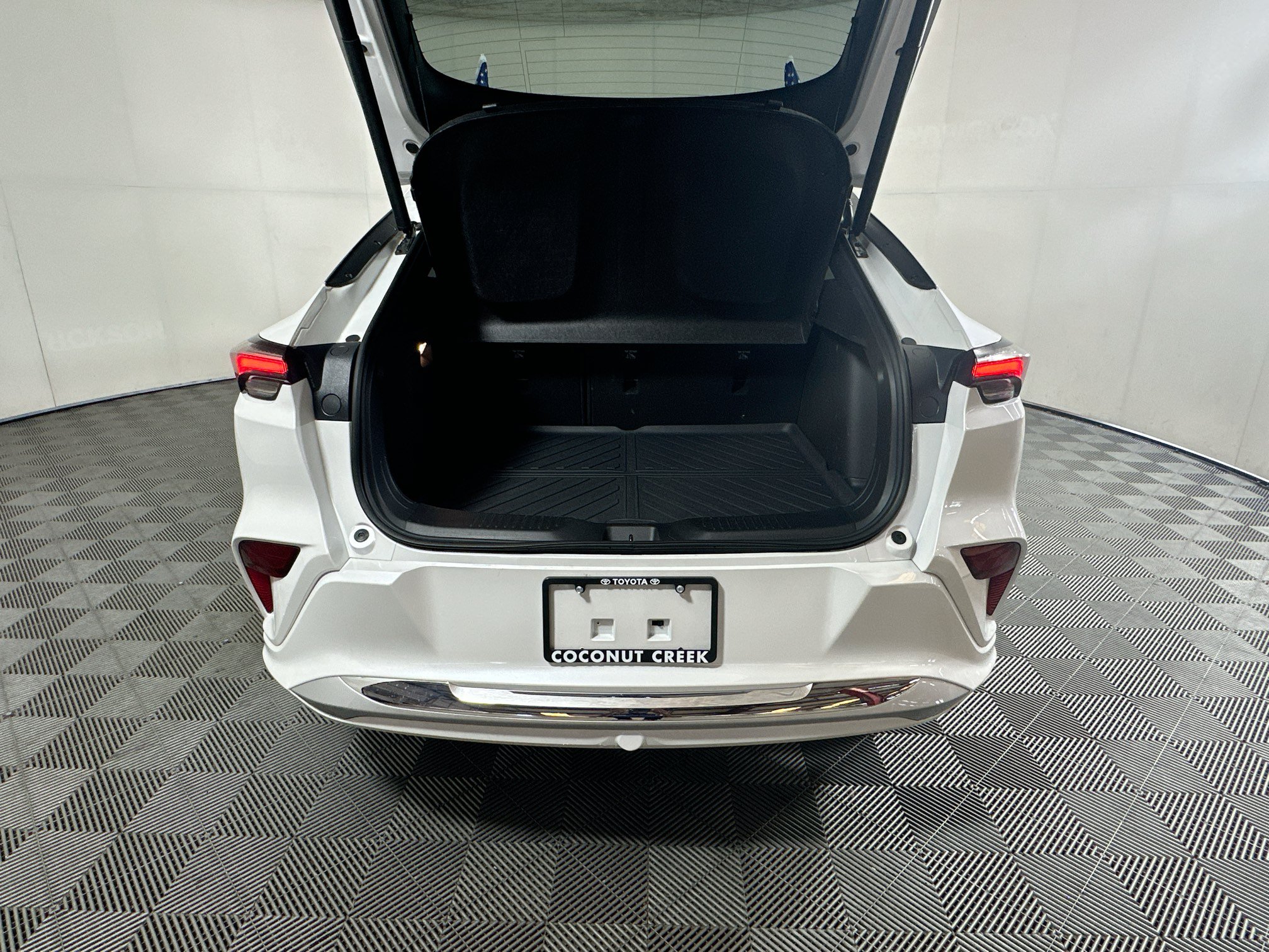 Used 2024 Buick Envista Avenir FWD image 31