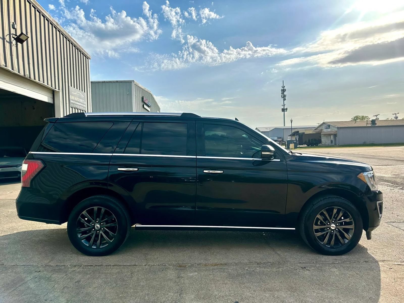 Used 2021 Ford Expedition Limited RWD image 8