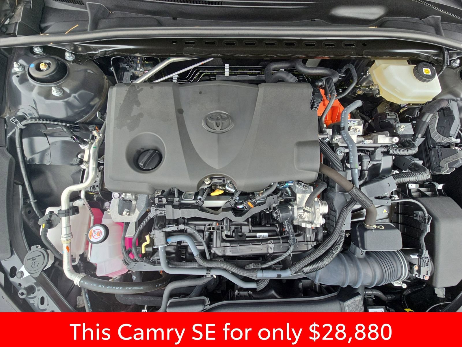 Used 2025 Toyota Camry SE image 35