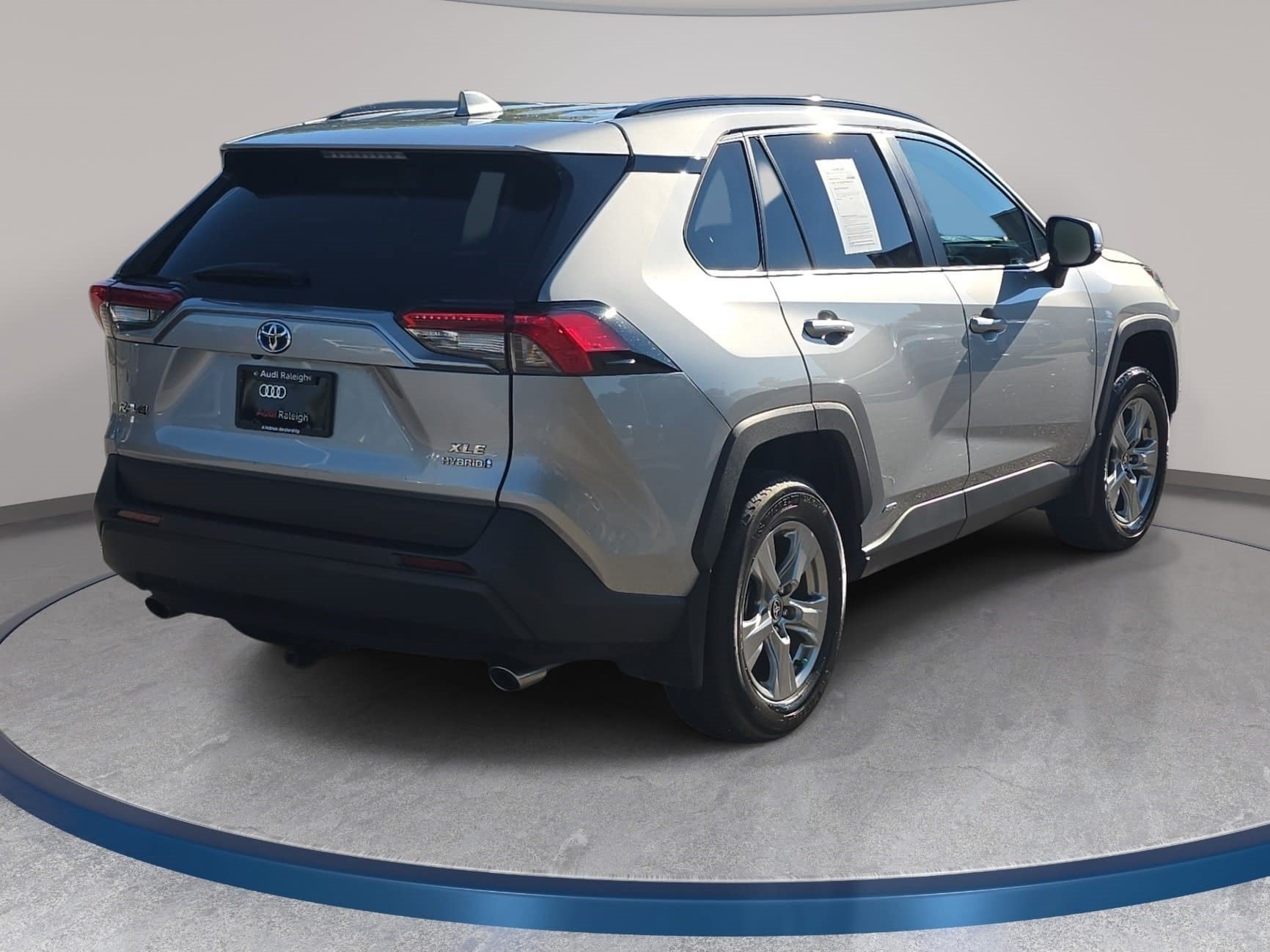 Used 2024 Toyota RAV4 XLE w/ Convenience Package AWD/4WD image 5
