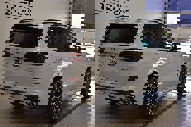 New 2026 BMW X5 M60i w/ Climate Comfort Package image 4