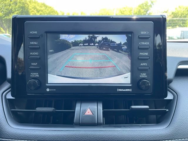 Used 2021 Toyota RAV4 LE AWD/4WD image 20