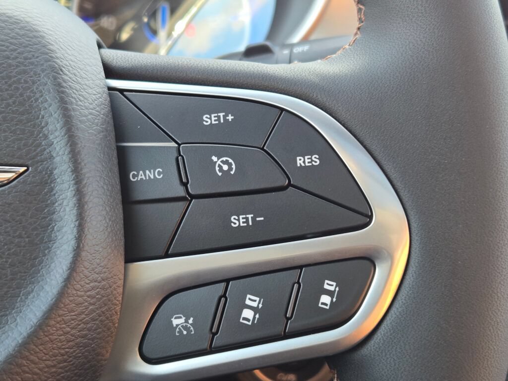 New 2026 Chrysler Pacifica Pinnacle AWD/4WD image 28