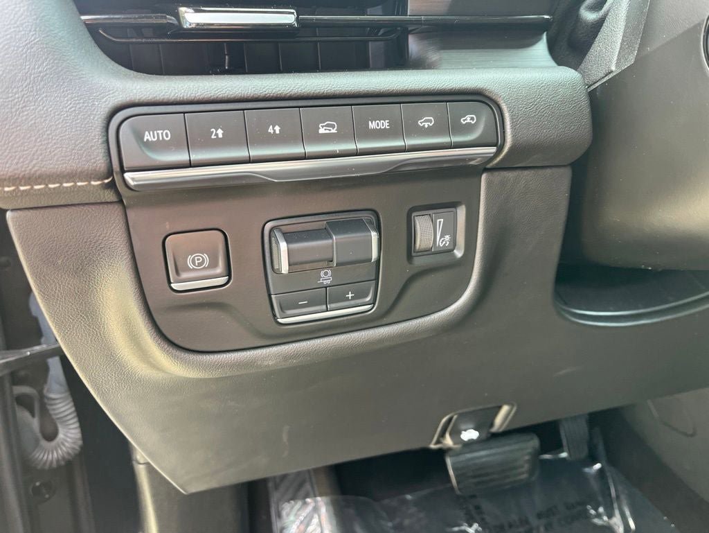Used 2023 Cadillac Escalade Sport w/ LPO, ONYX Package AWD/4WD image 42