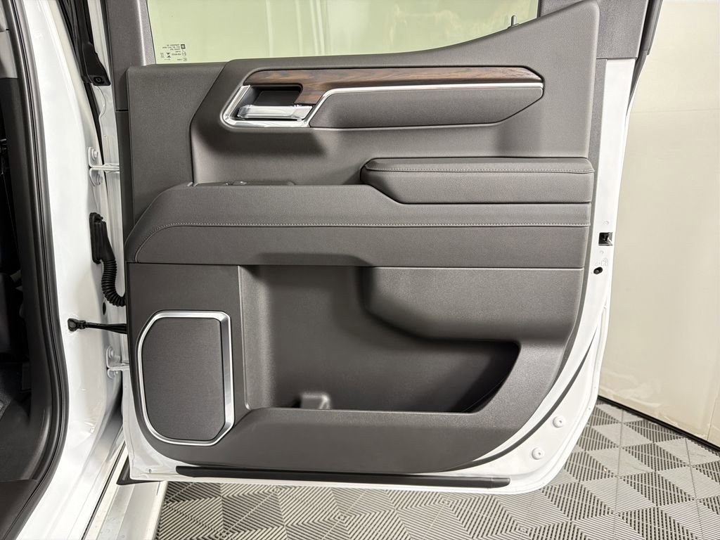 New 2026 GMC Sierra 1500 SLT w/ SLT Premium Plus Package image 14