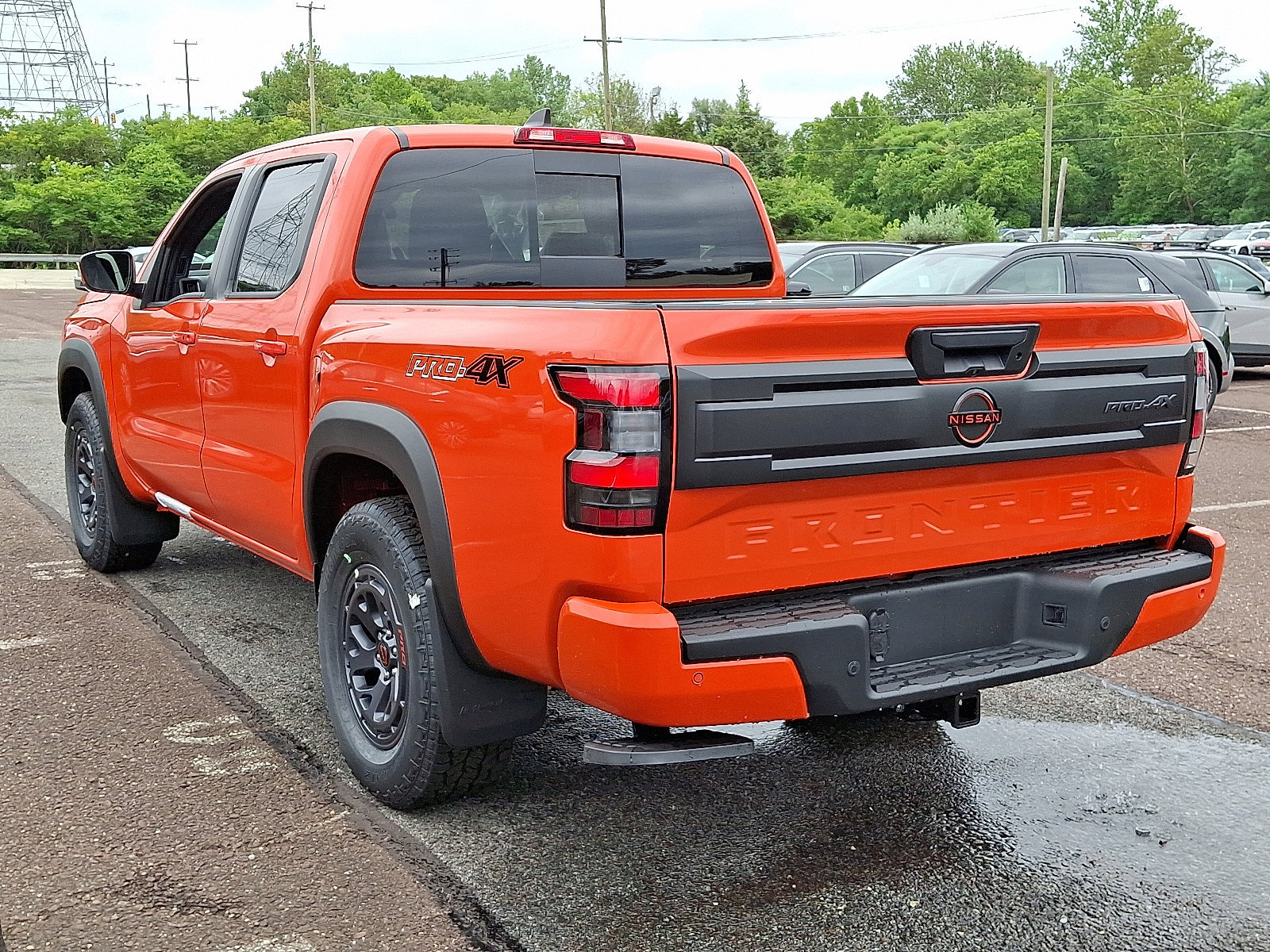 New 2025 Nissan Frontier PRO-4X w/ Tow Package AWD/4WD image 3
