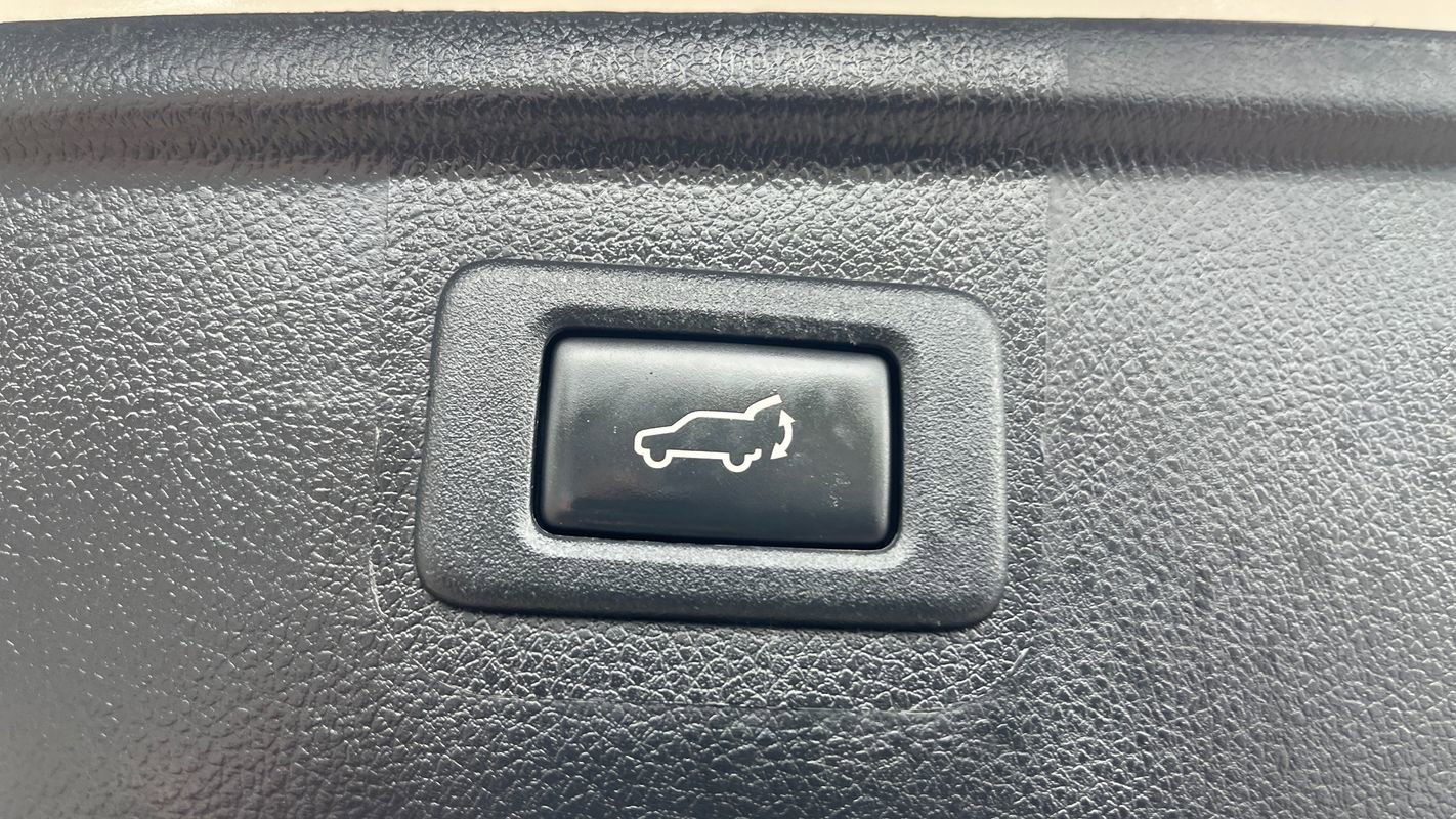 Used 2017 Subaru Outback 2.5i Limited AWD/4WD image 26