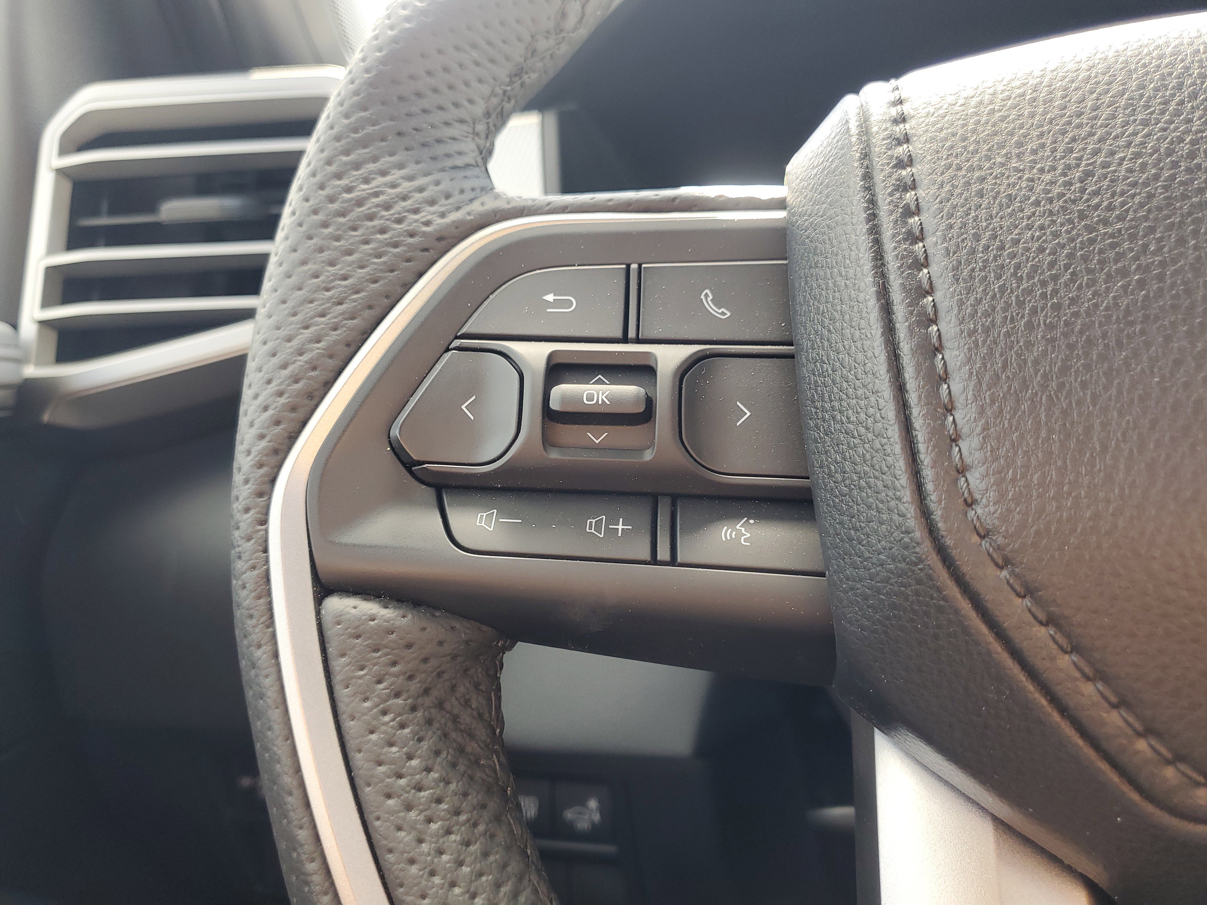 Used 2026 Toyota Tundra Limited w/ Limited PVM Package image 25