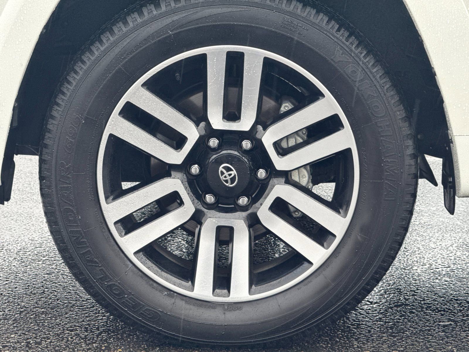 Used 2023 Toyota 4Runner Limited image 31