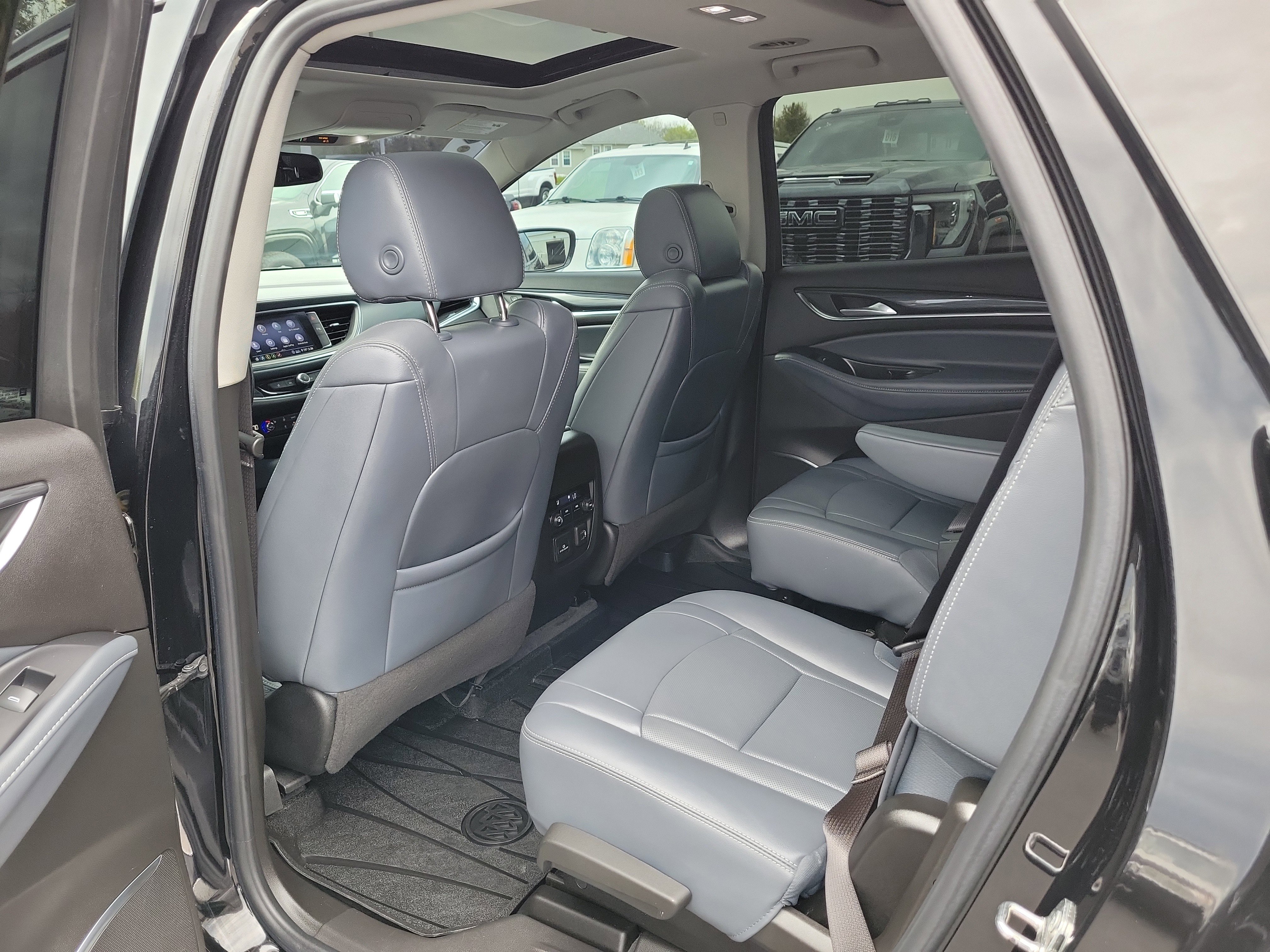 Used 2021 Buick Enclave Essence w/ Sport Touring Edition image 14