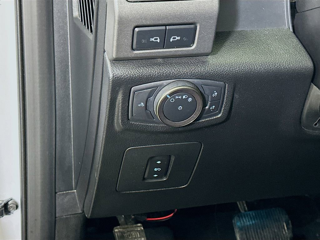 Used 2018 Ford F150 Raptor w/ Equipment Group 802A Luxury image 22