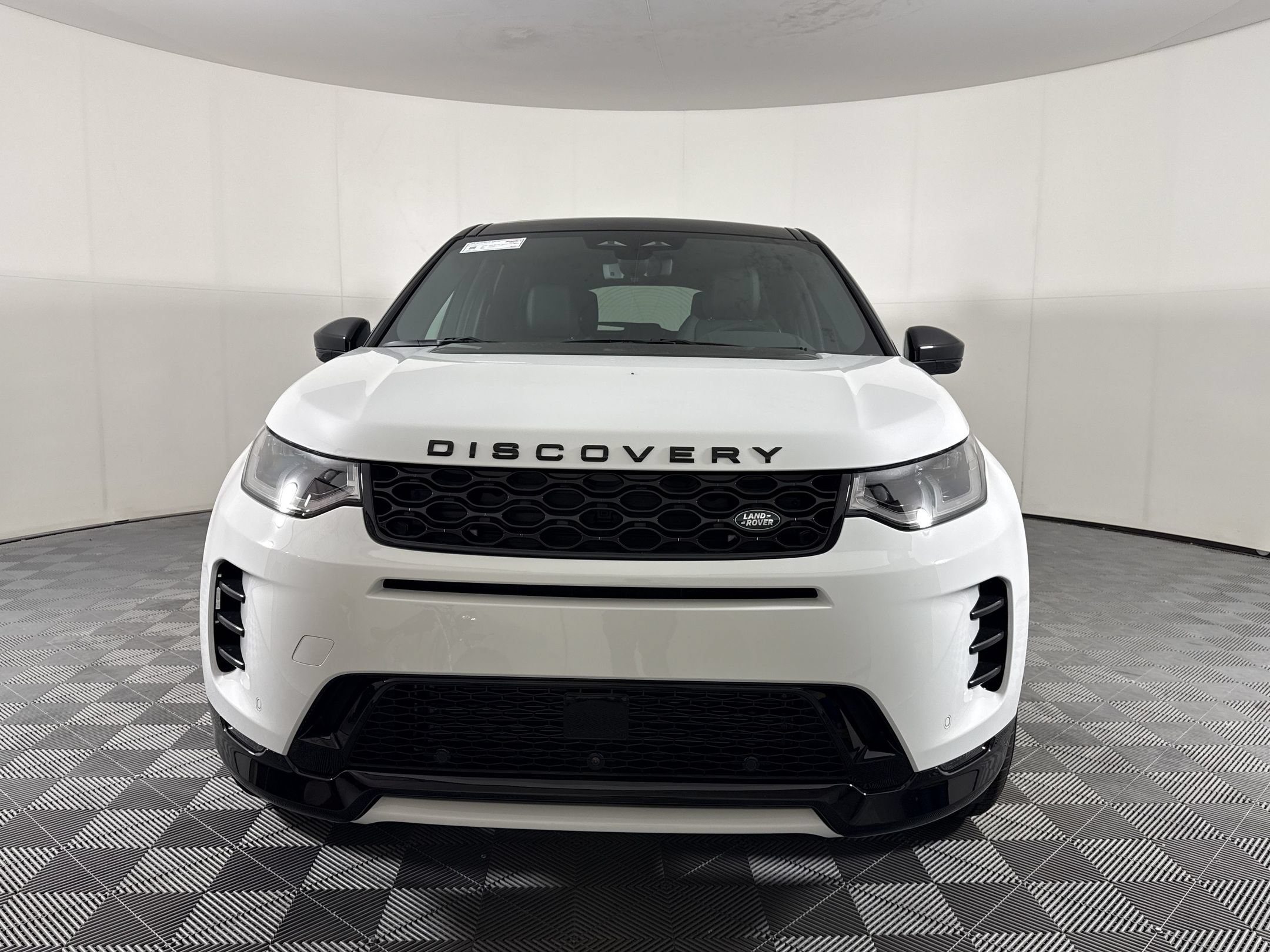 New 2026 Land Rover Discovery Sport Landmark AWD/4WD image 6