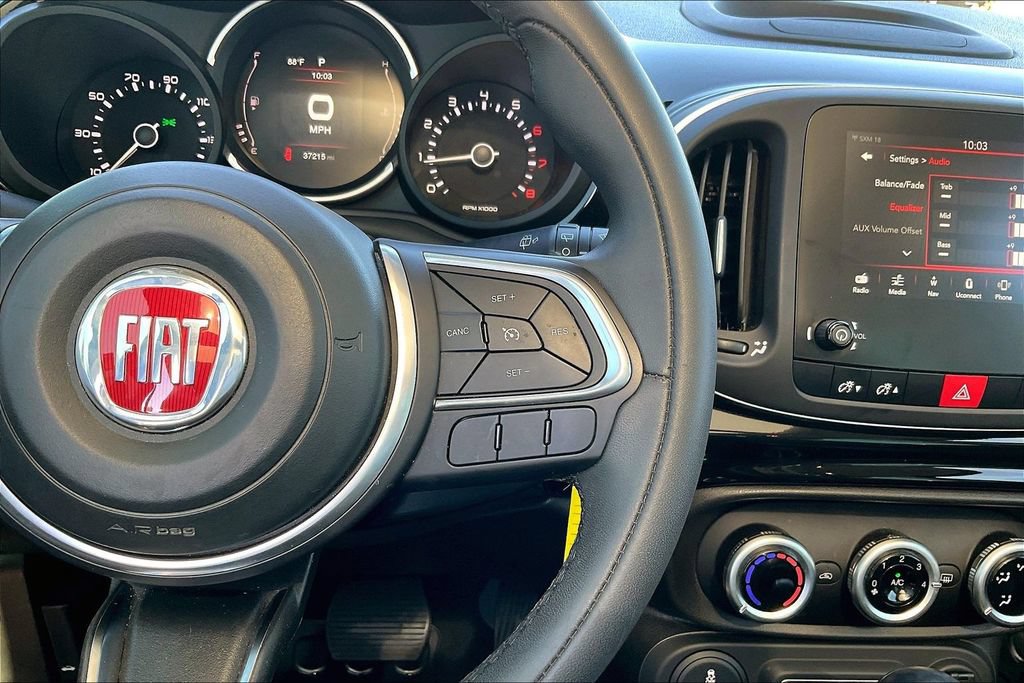 Used 2019 FIAT 500L Trekking FWD image 12
