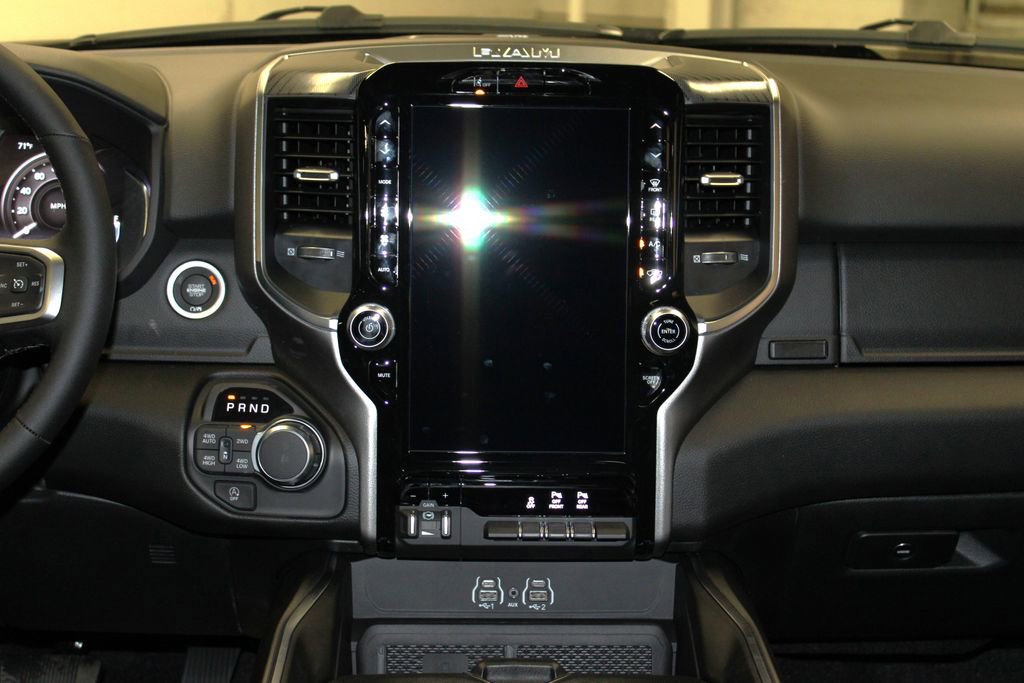 New 2026 RAM 1500 4x4 Crew Cab image 13
