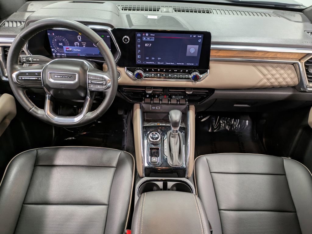 Used 2023 GMC Canyon Denali image 24